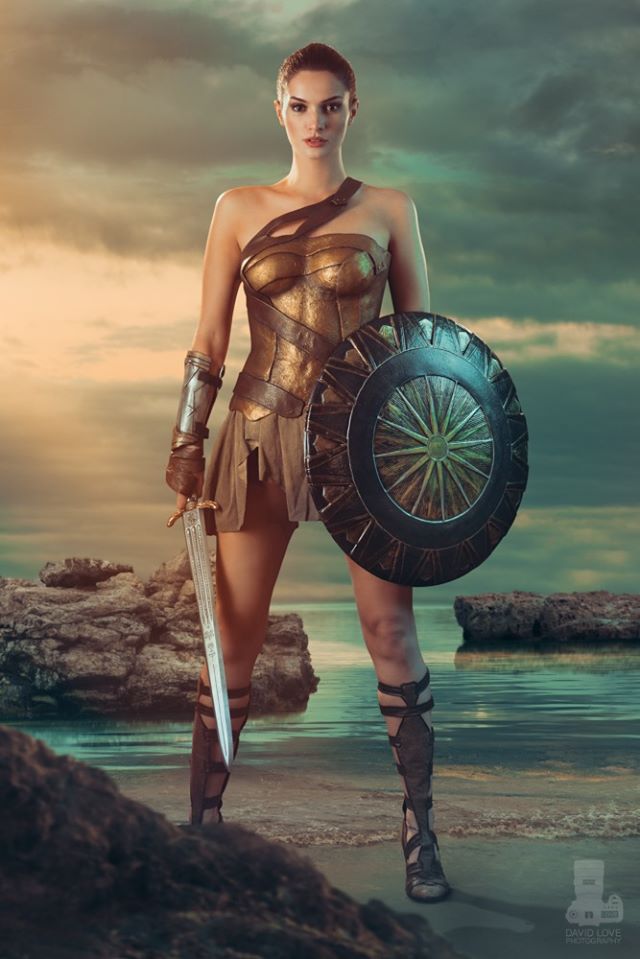 Косплей Чудо-Женщины 3 от Alyson Tabbitha.jpg