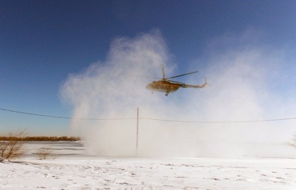 Файл:Dangerous Helicopter Landing.jpg
