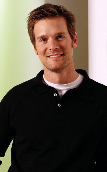 Файл:Peter-Krause.png