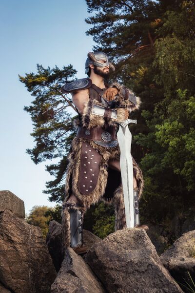 Файл:Довакин от Leobanecosplay 2.jpg
