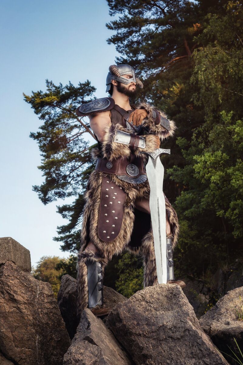 Довакин от Leobanecosplay 2.jpg