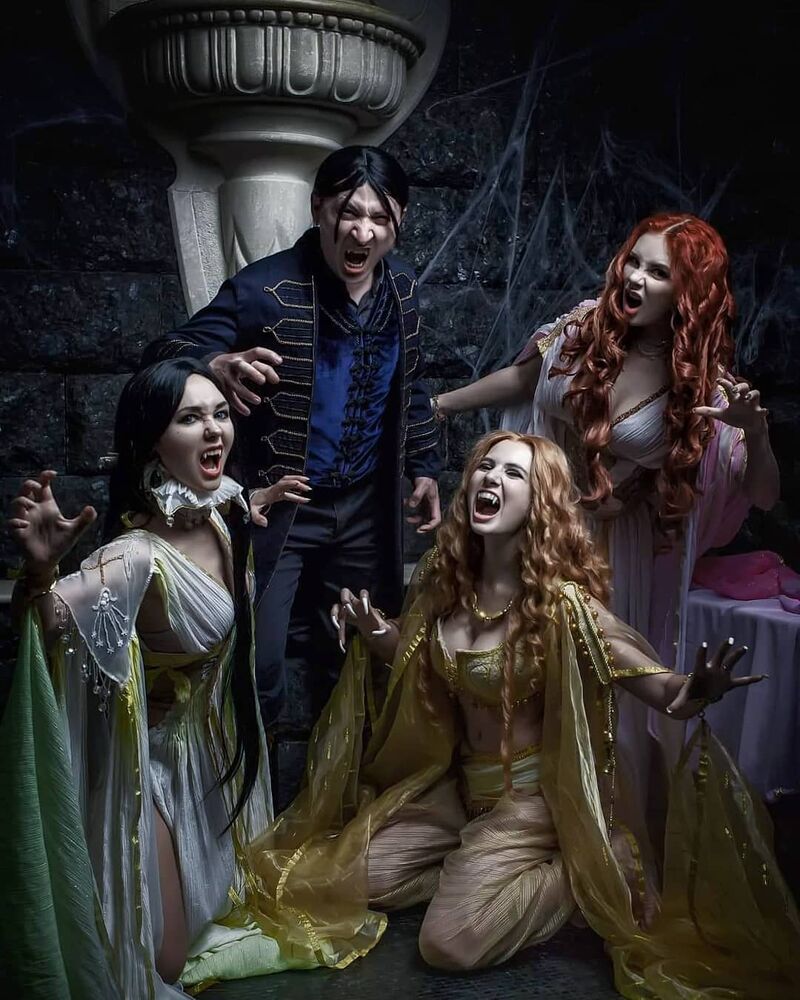 Дракула и невесты от Alexia Muller, Bellatrix Aiden, Hanna Elladore, Bootsman.jpg