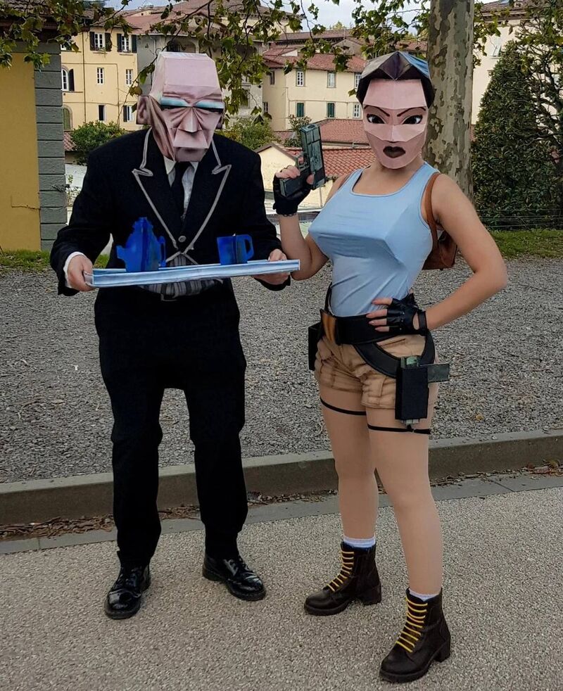Косплей Лары Крофт и Уинстона.jpg