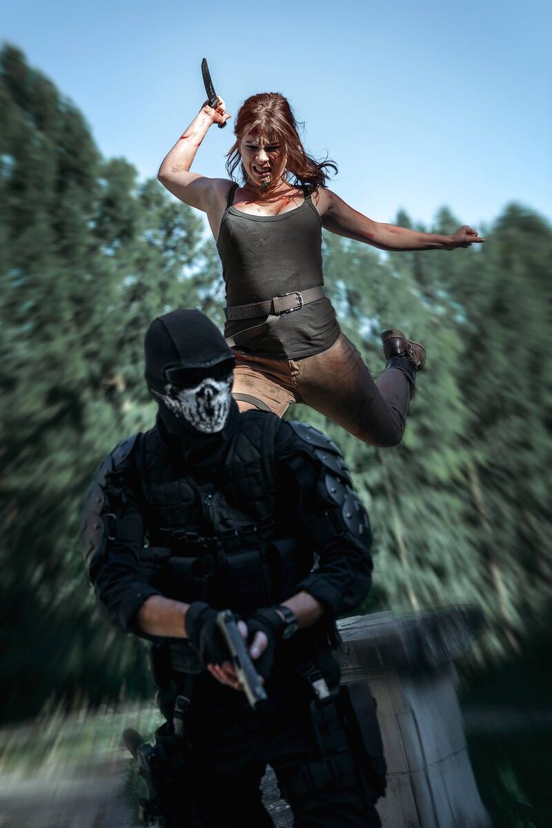 Косплей атакующей Лары Крофт от Anastasya Zelenova.jpg