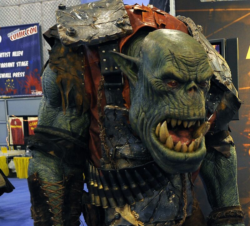 Косплей орка из Warhammer 40000.jpg