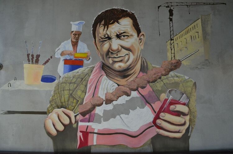 Кто не работает тот ест.jpg
