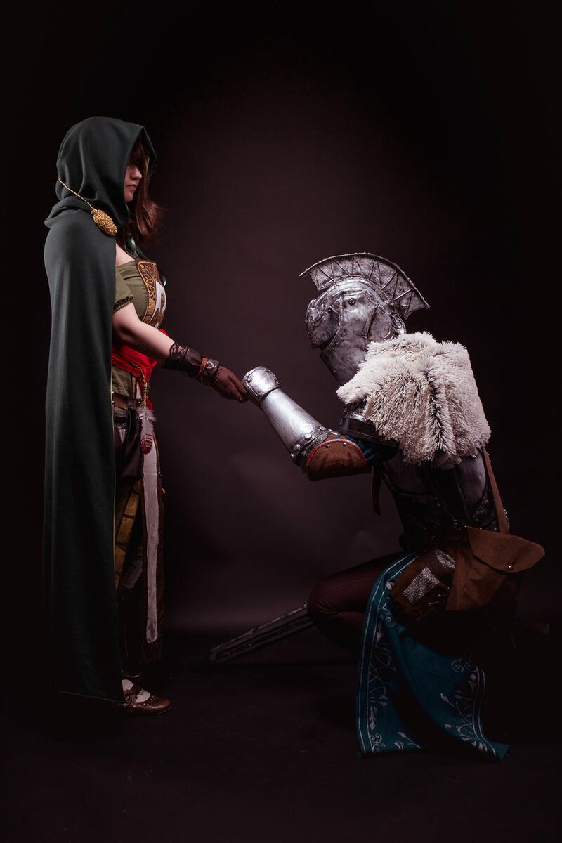 Dark Souls 2 косплей Фараама и Изумрудной вестницы от Redgrave.jpg