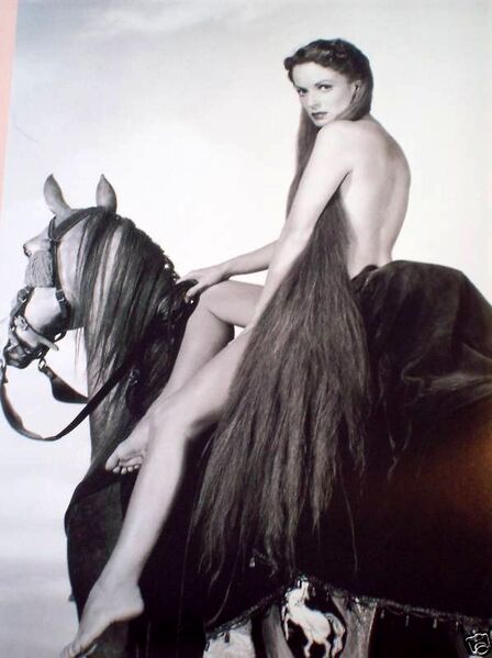 Файл:Godivaphoto.JPG