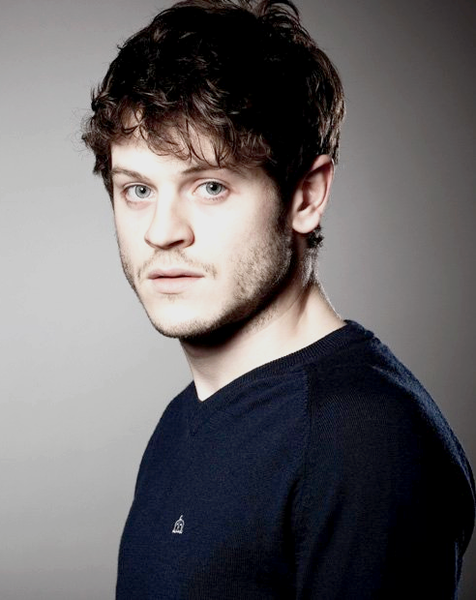 Файл:Iwan-Rheon.png