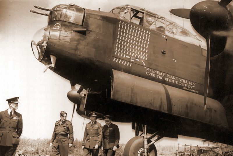 Файл:Lancaster Mk3.jpg