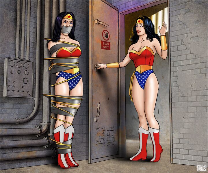 Файл:WW Cosplayers от mileshendon.jpg